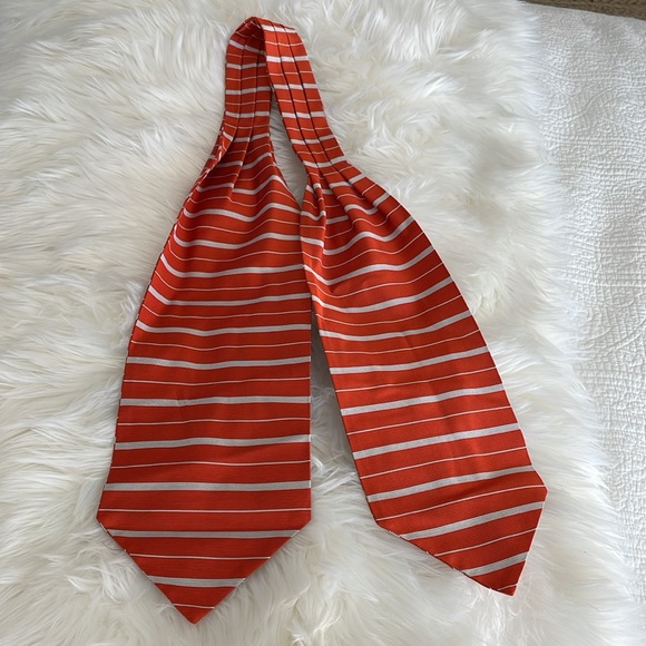 Brooks Brothers 100% Silk Ascot scarf, for Men or Women. - Picture 3 of 6